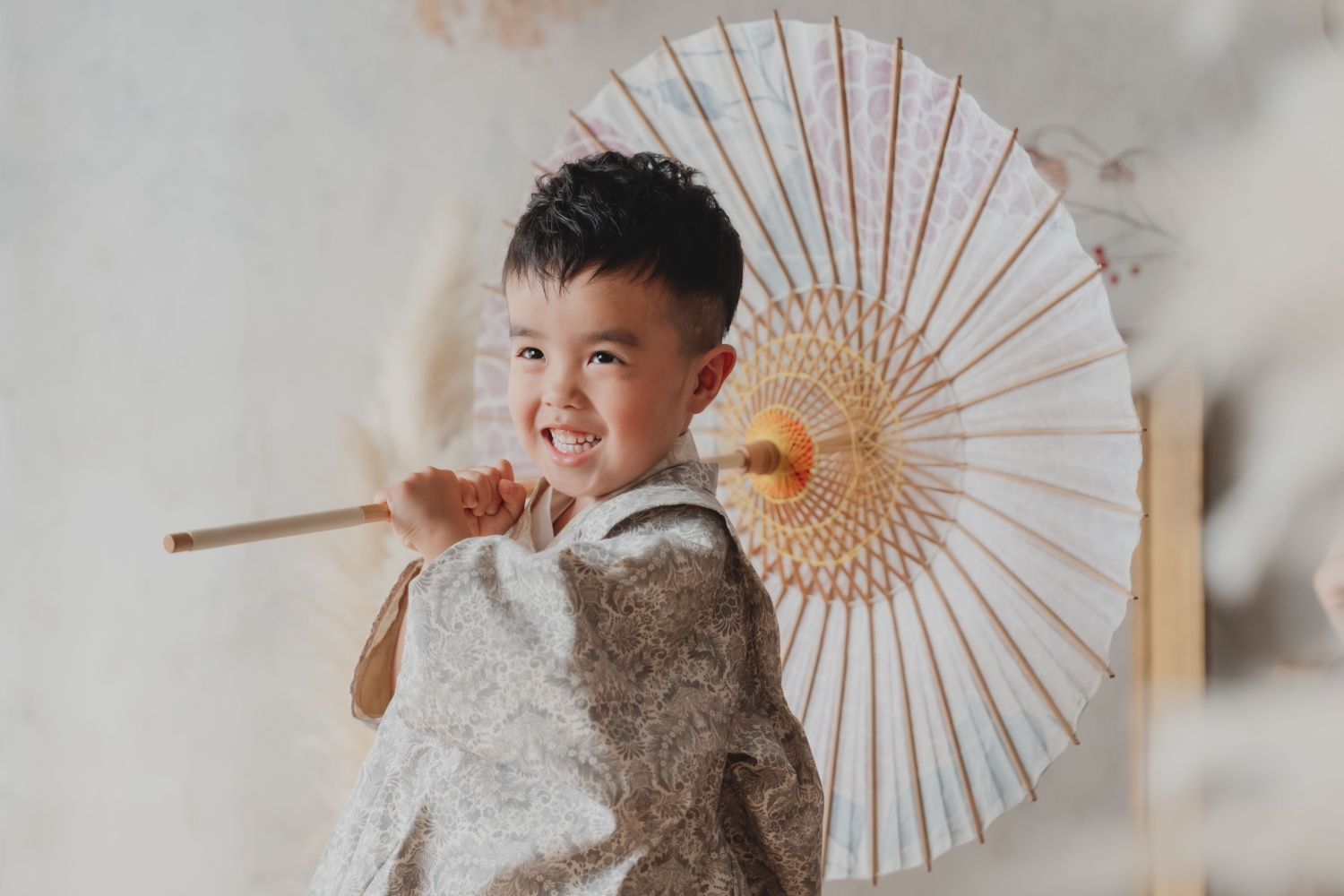 大阪のフォトスタジオで撮影する男の子の七五三セパレート着物