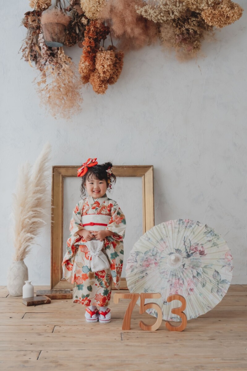 大阪の七五三フォトスタジオで撮影した子どもの着物写真